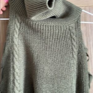 Cropped sweater